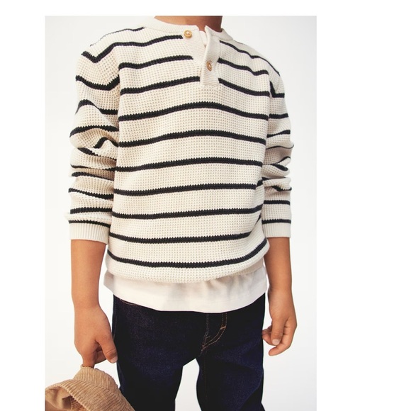 H&M Sweater - Picture 8 of 9